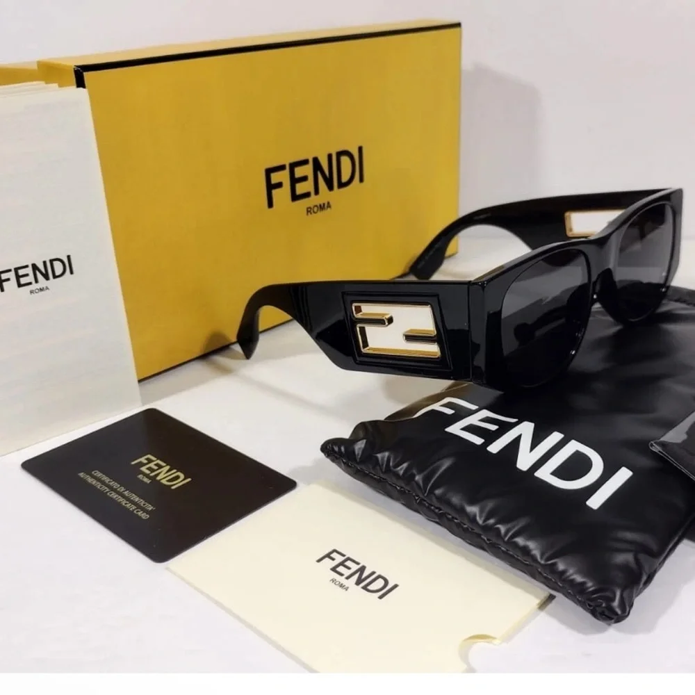 Fendi ROMA Black Sunglasses Sleek Modern Design Women's Baguette Oval Sunglasses - Picture 1 of 13